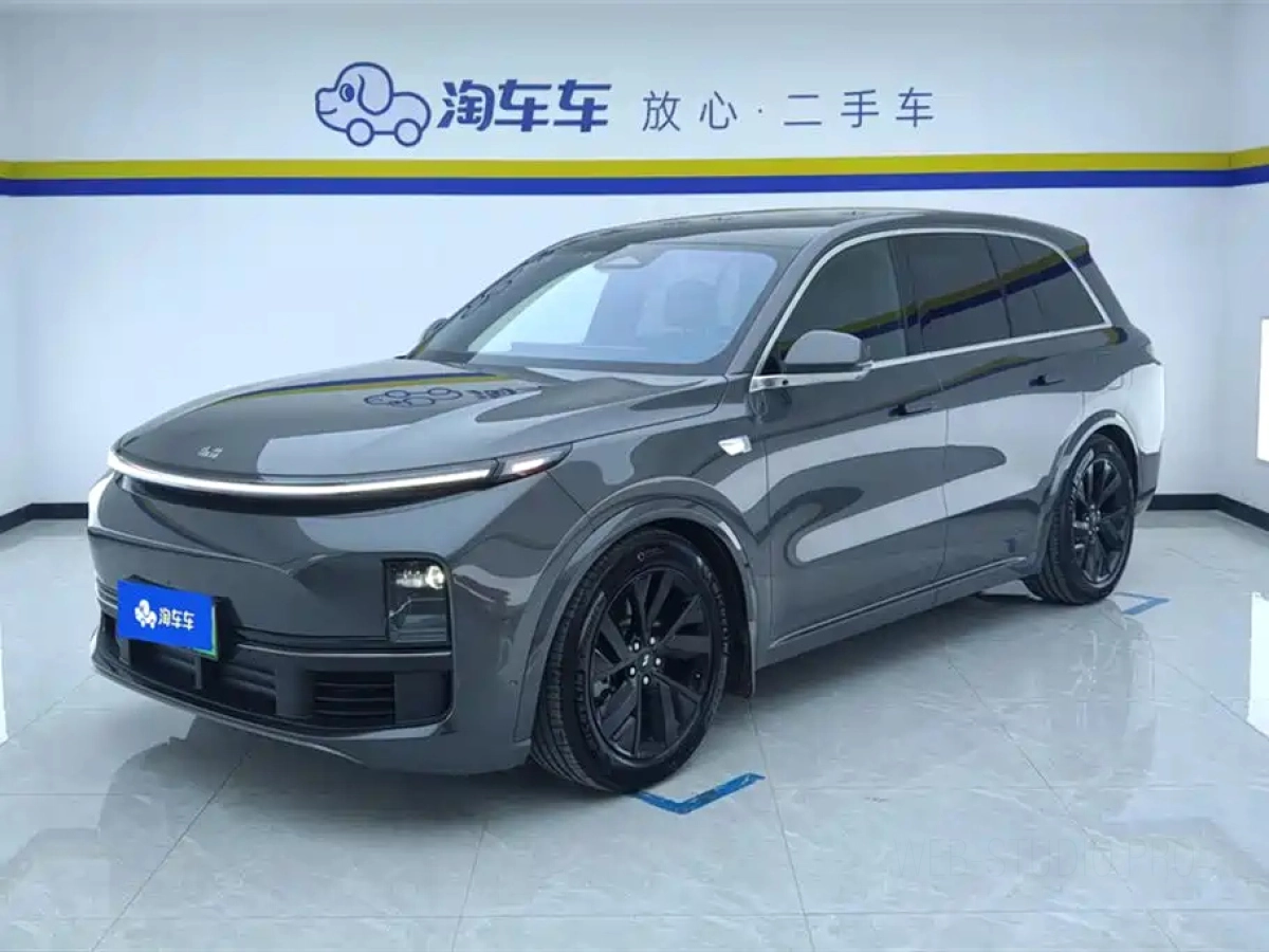 LI AUTO L8  2023