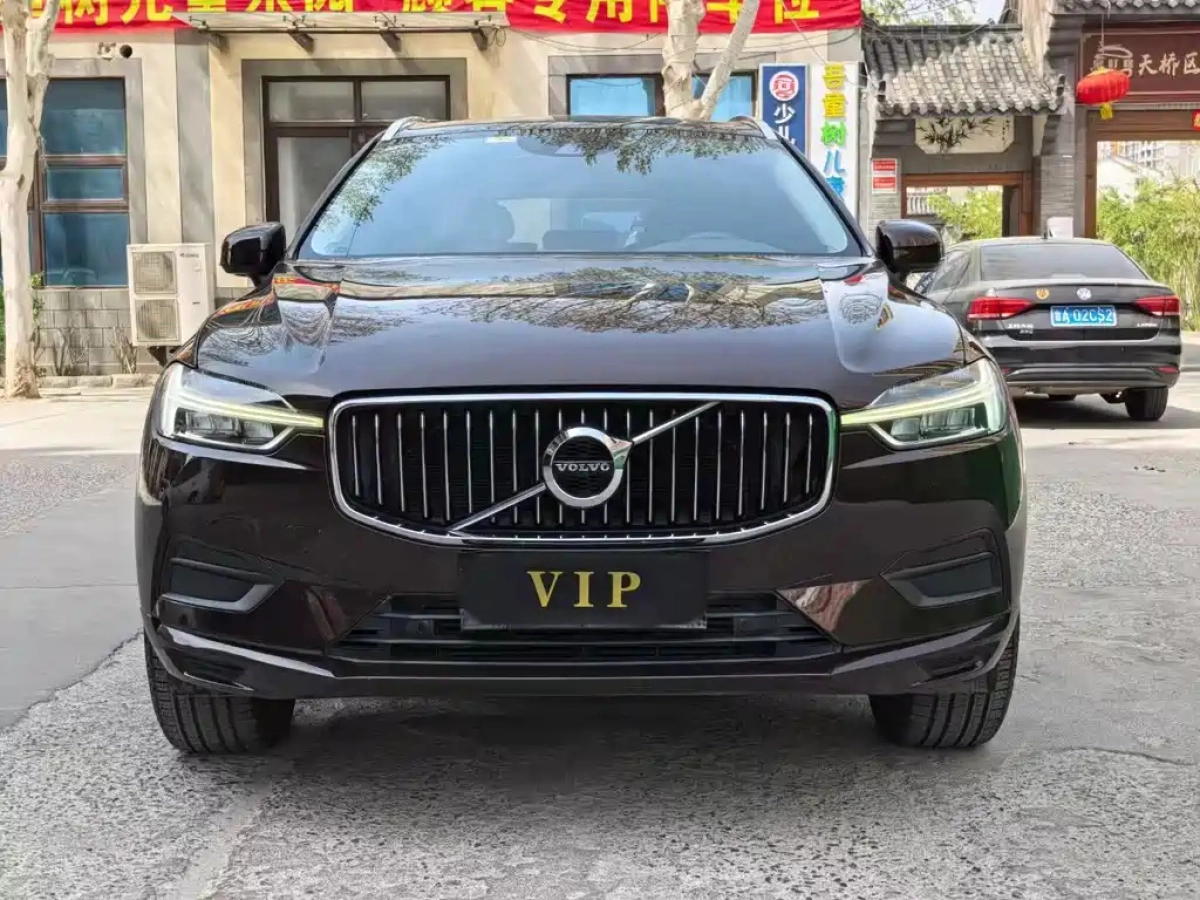 VOLVO XC60  2019