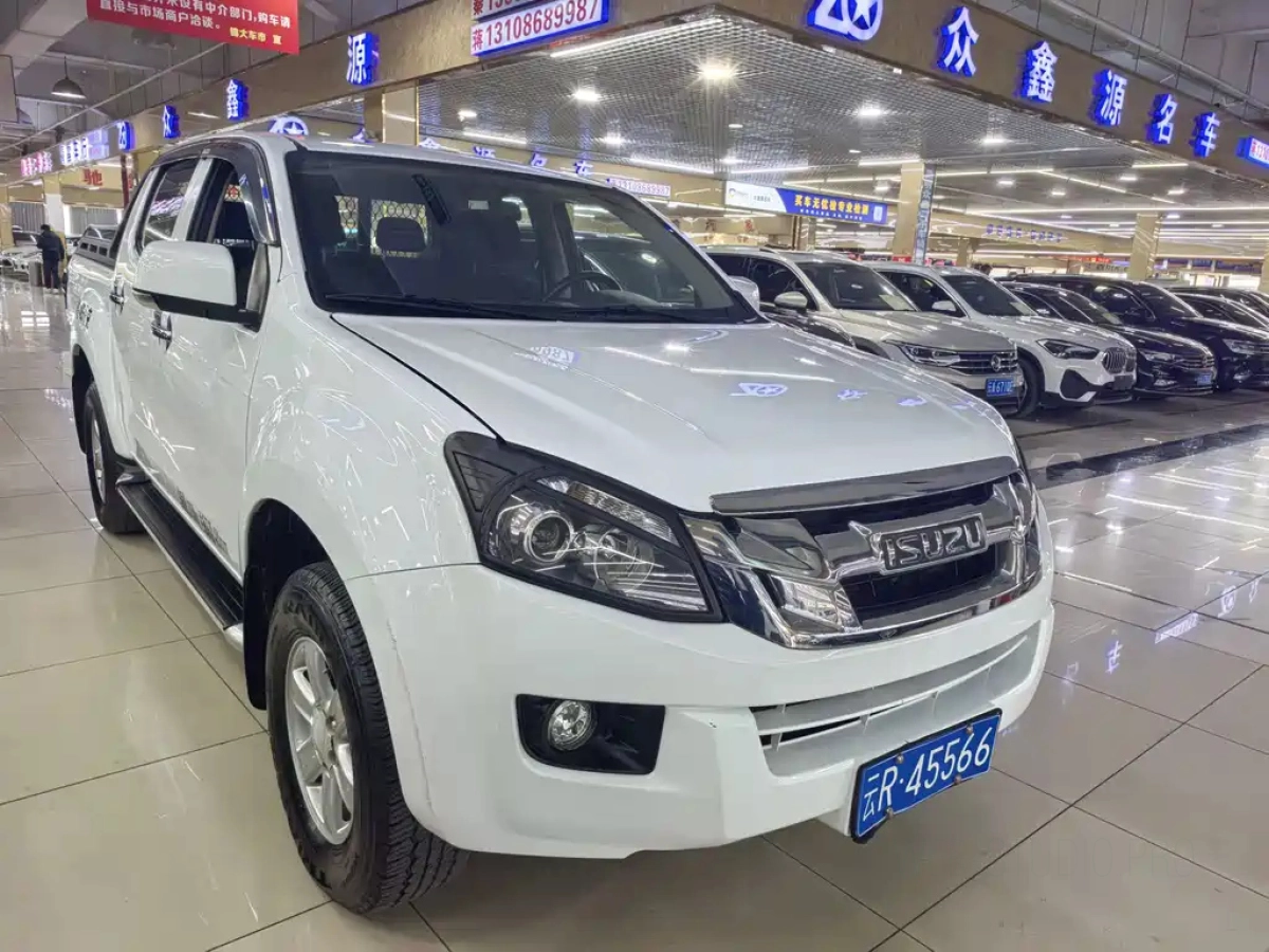 ISUZU D-MAX  2023