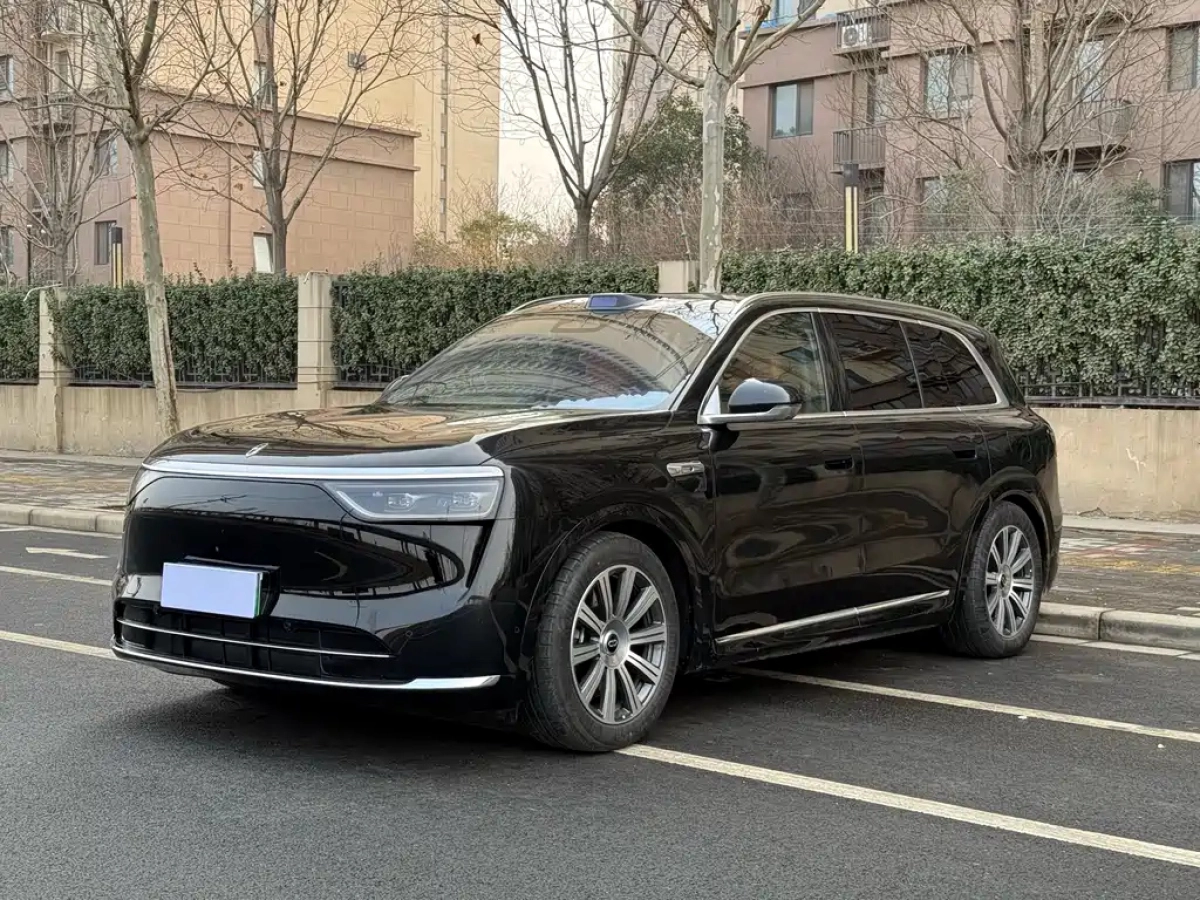 HUAWEI HIMA M8  2025