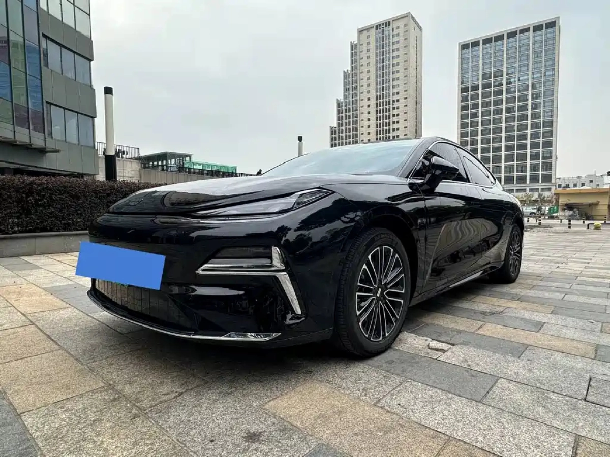 GEELY GALAXY GALAXY XINGYAO 8  2025