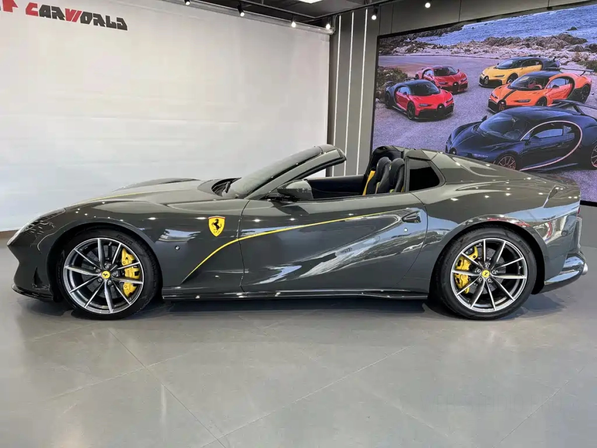 FERRARI 812