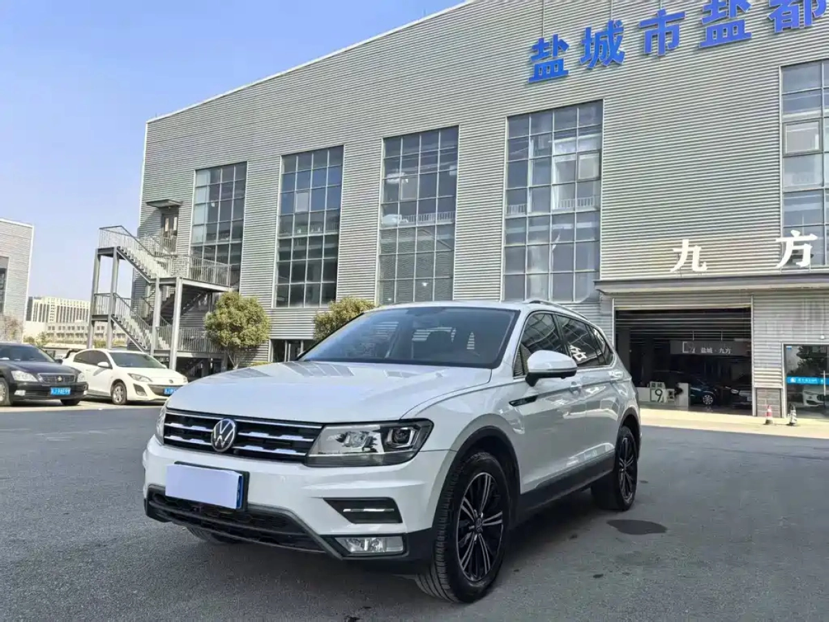VOLKSWAGEN TIGUAN L  2021