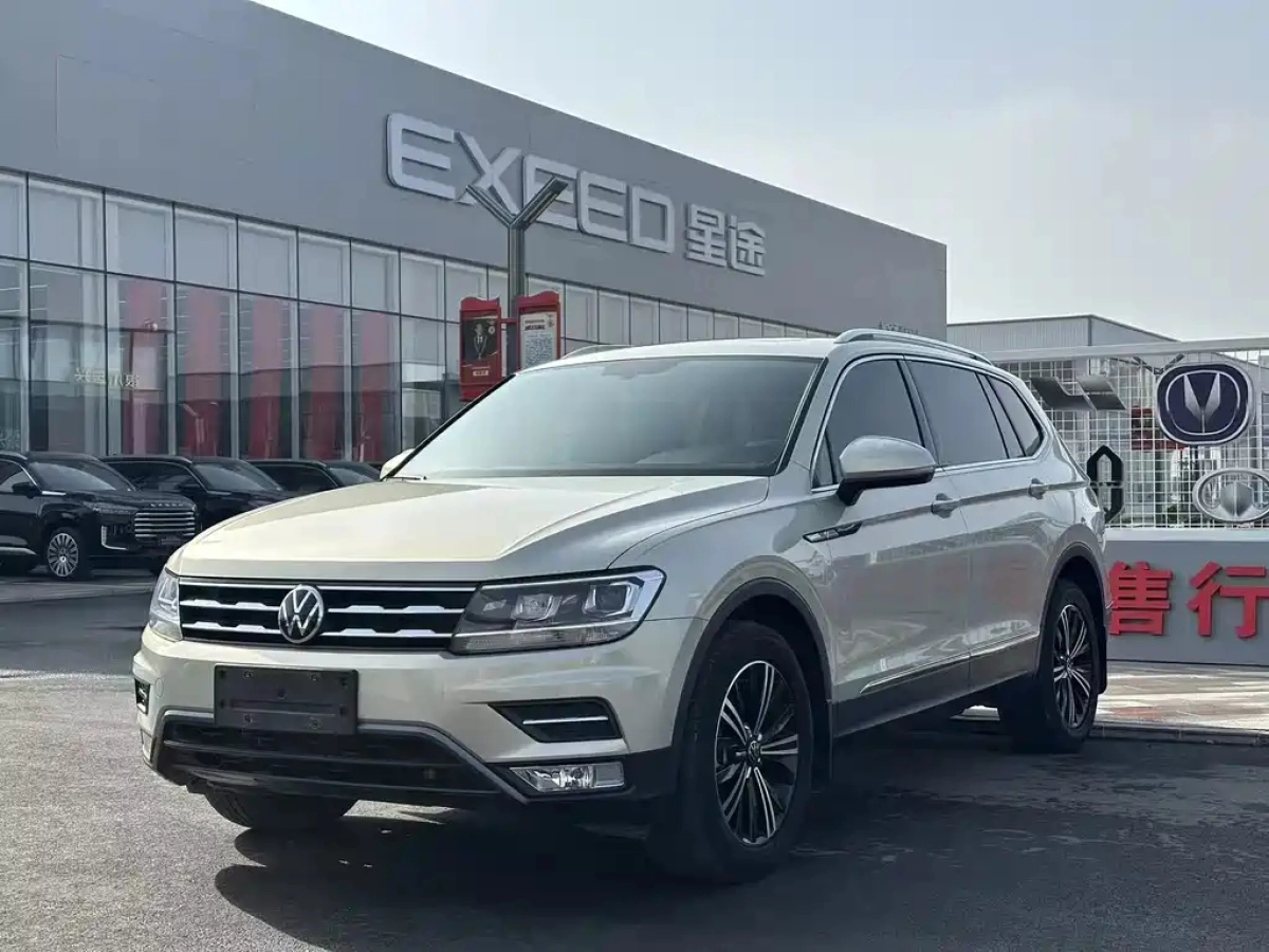 VOLKSWAGEN TIGUAN L  2021