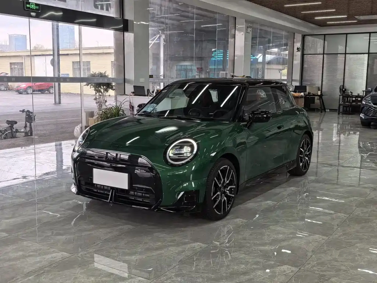MINI COOPER SE  2026
