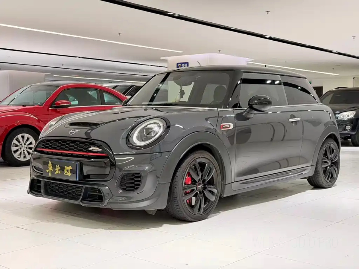 MINI JCW  2019