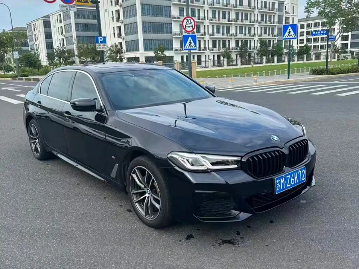 BMW 5 SERIES  2022