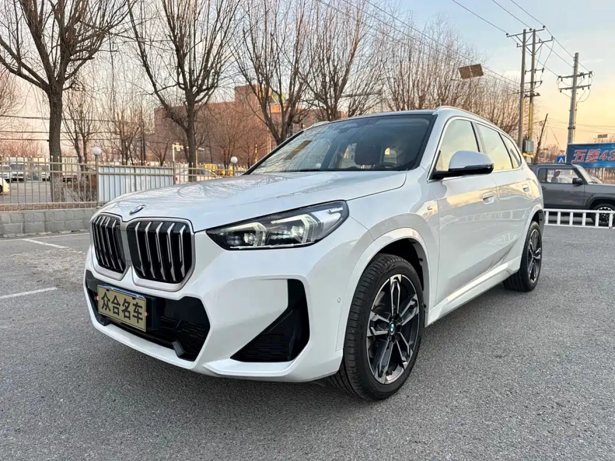 BMW X1  2025