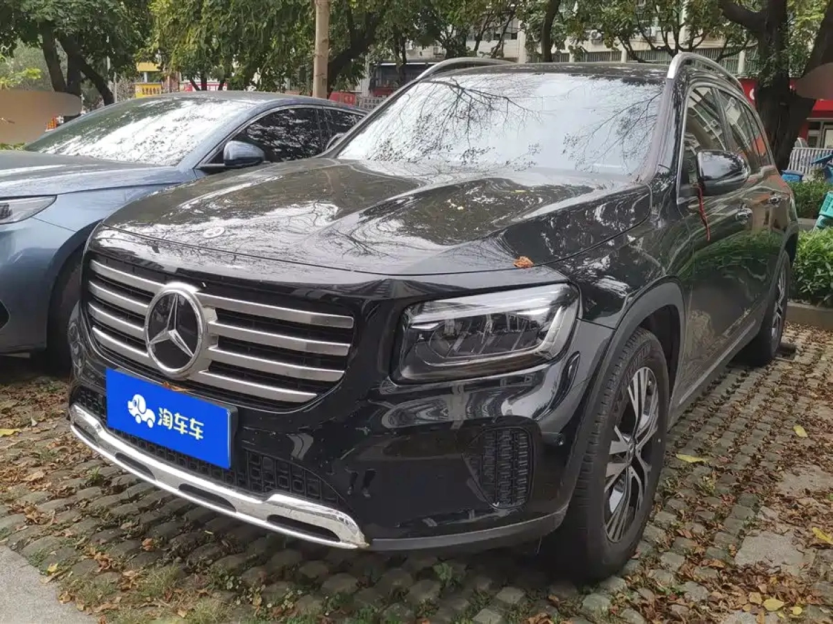 MERCEDES-BENZ GLB  2024