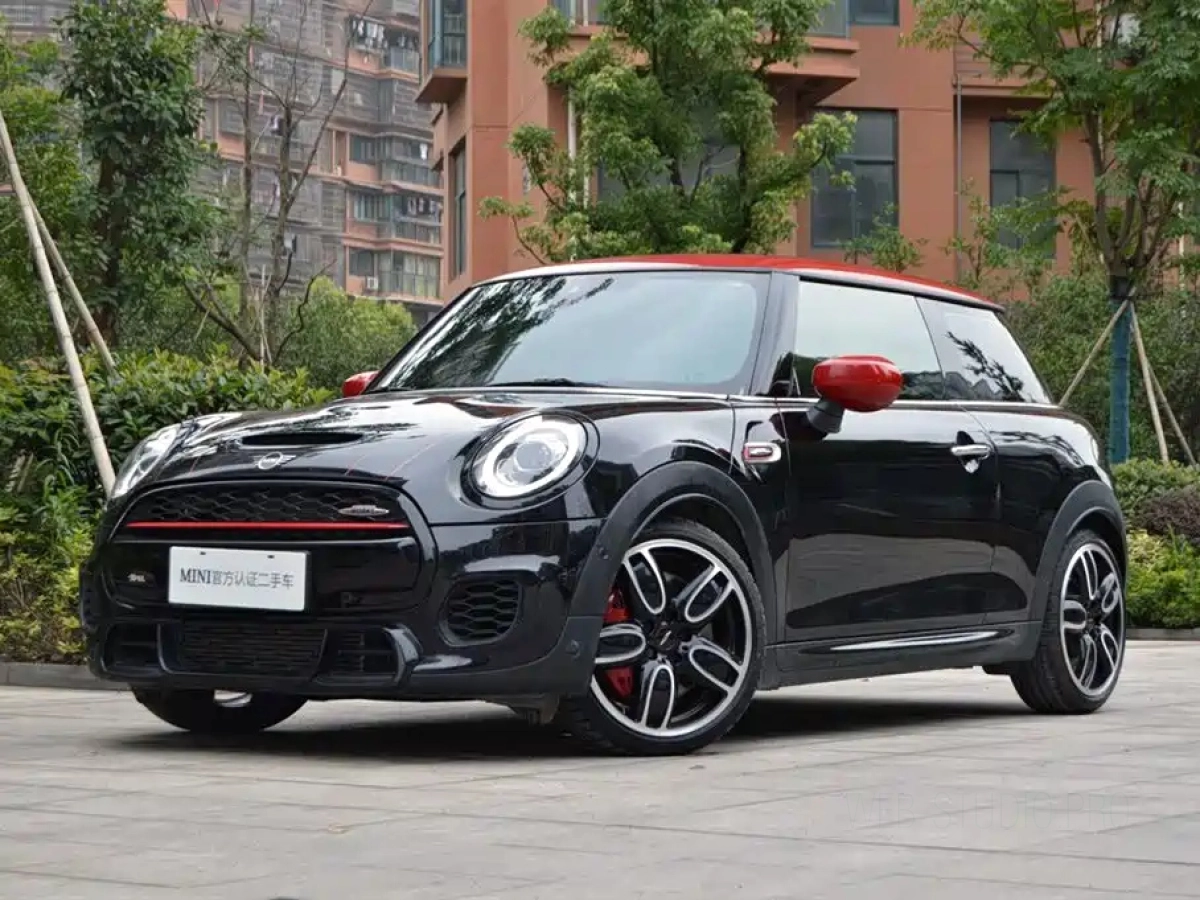 MINI JCW  2020