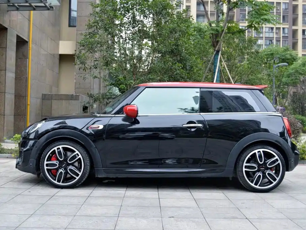 MINI JCW