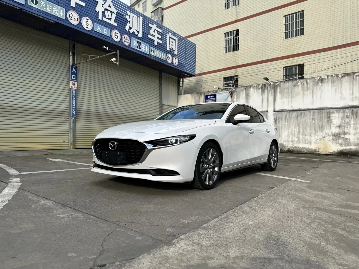MAZDA 3 AXELA