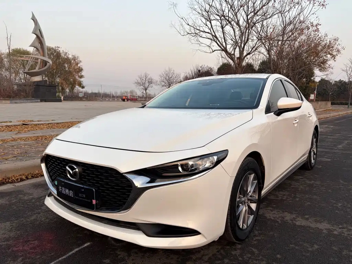 MAZDA 3 AXELA