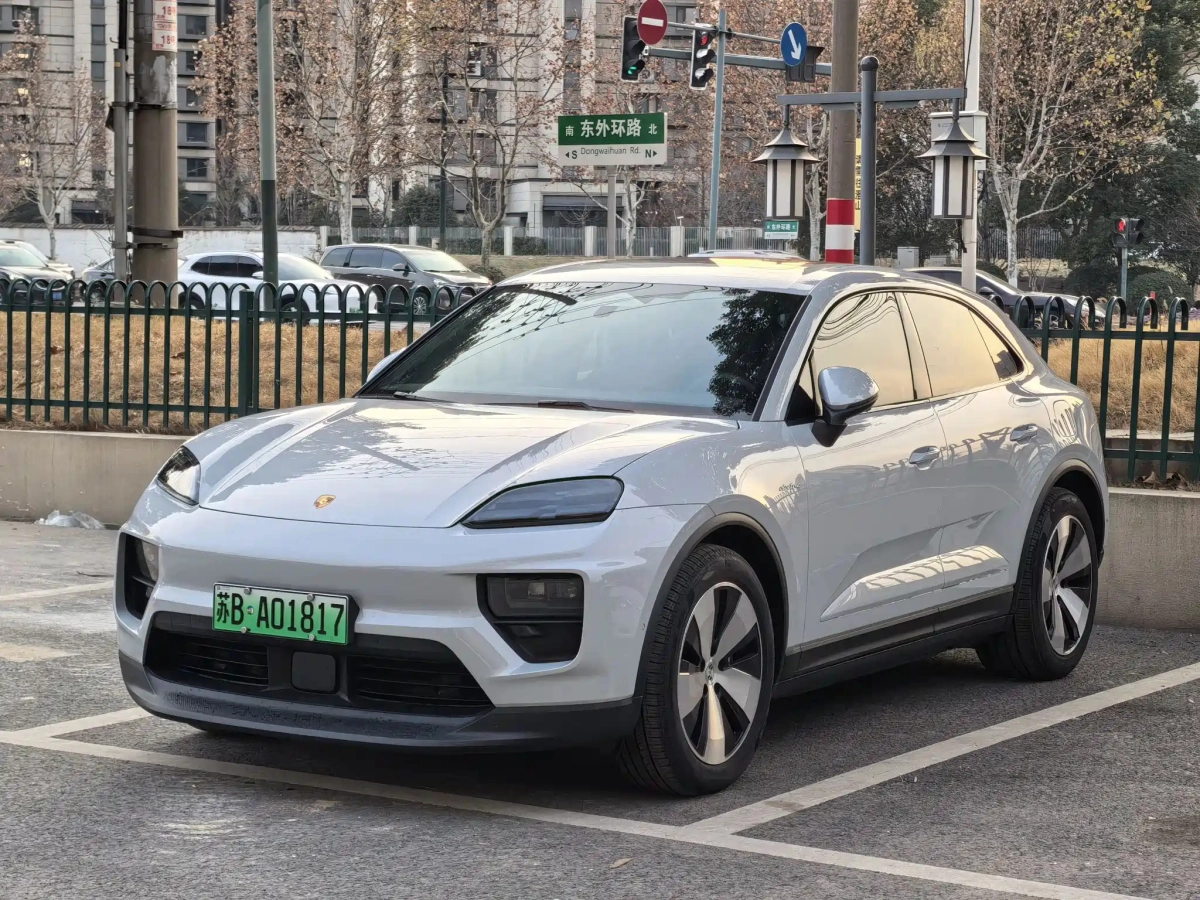 PORSCHE MACAN NEW ENERGY  2025