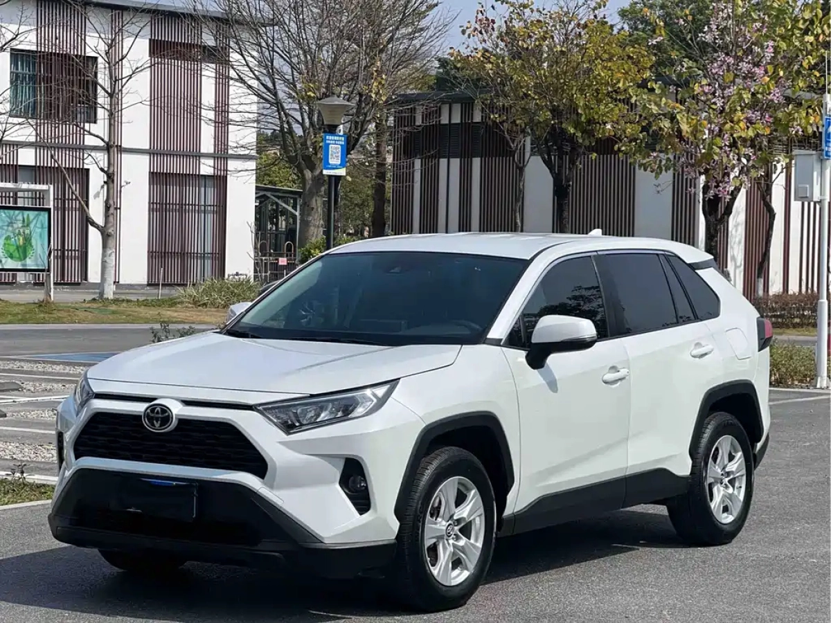 TOYOTA RAV4