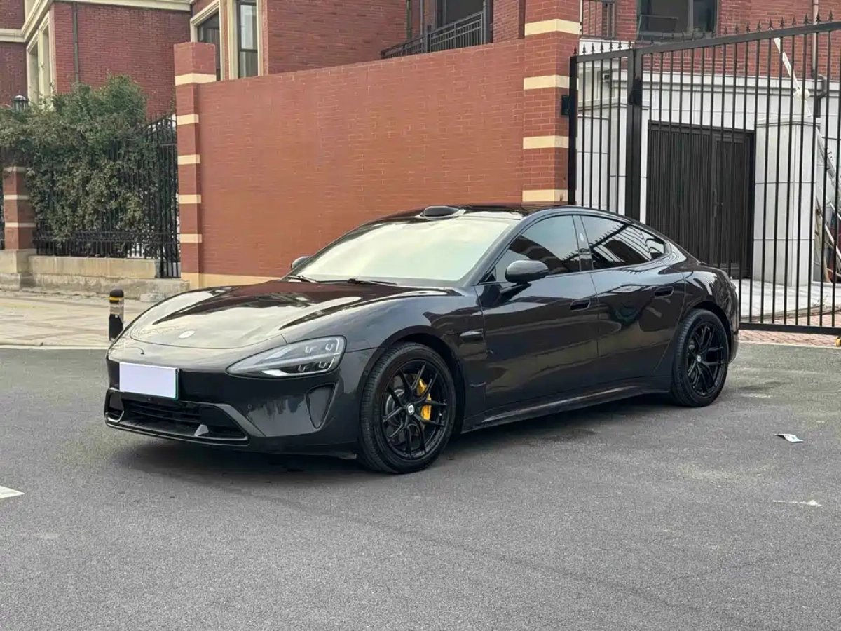 XIAOMI AUTO SU7  2025