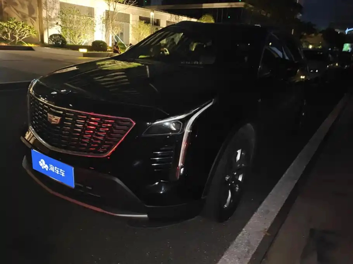 CADILLAC XT4  2021
