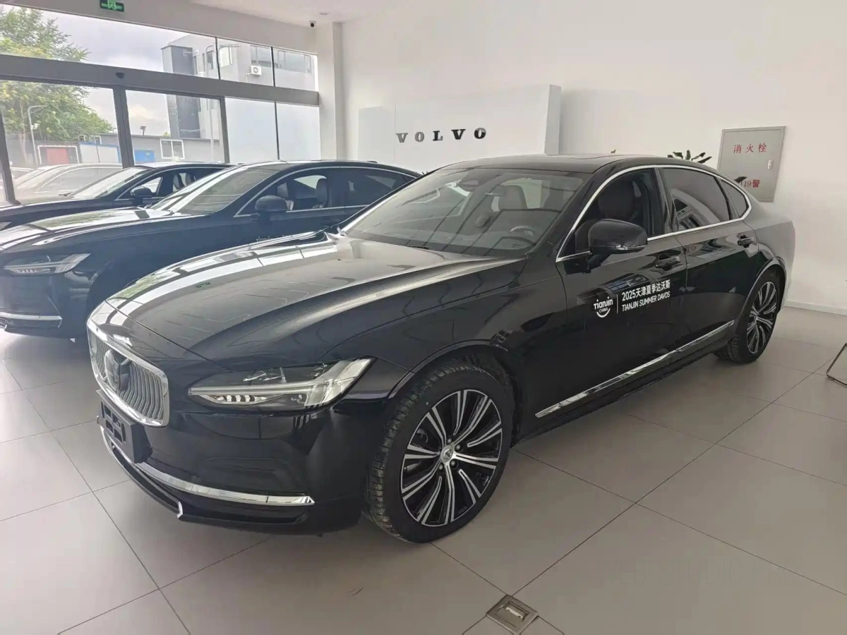 VOLVO S90  2025