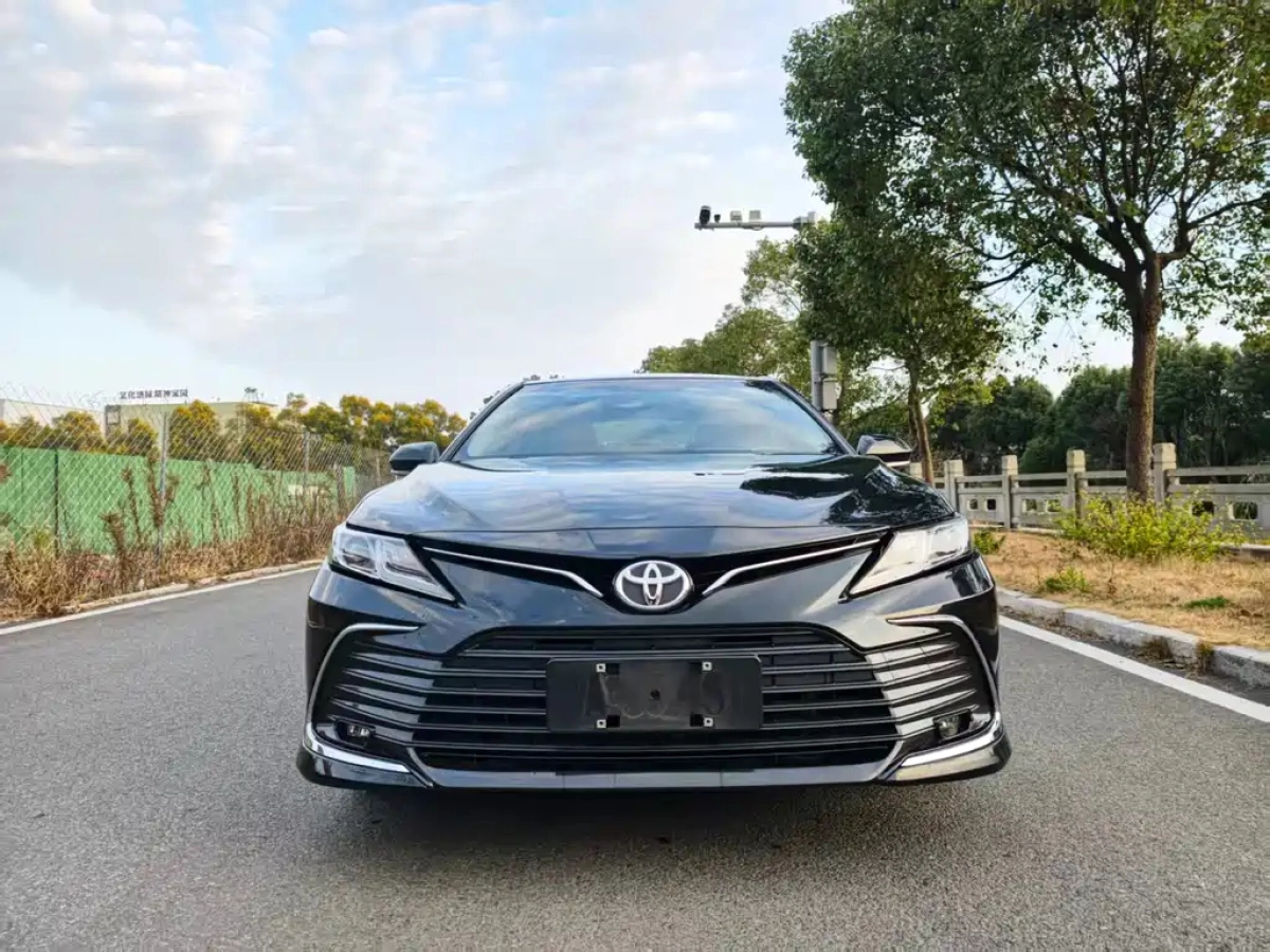 TOYOTA CAMRY  2024