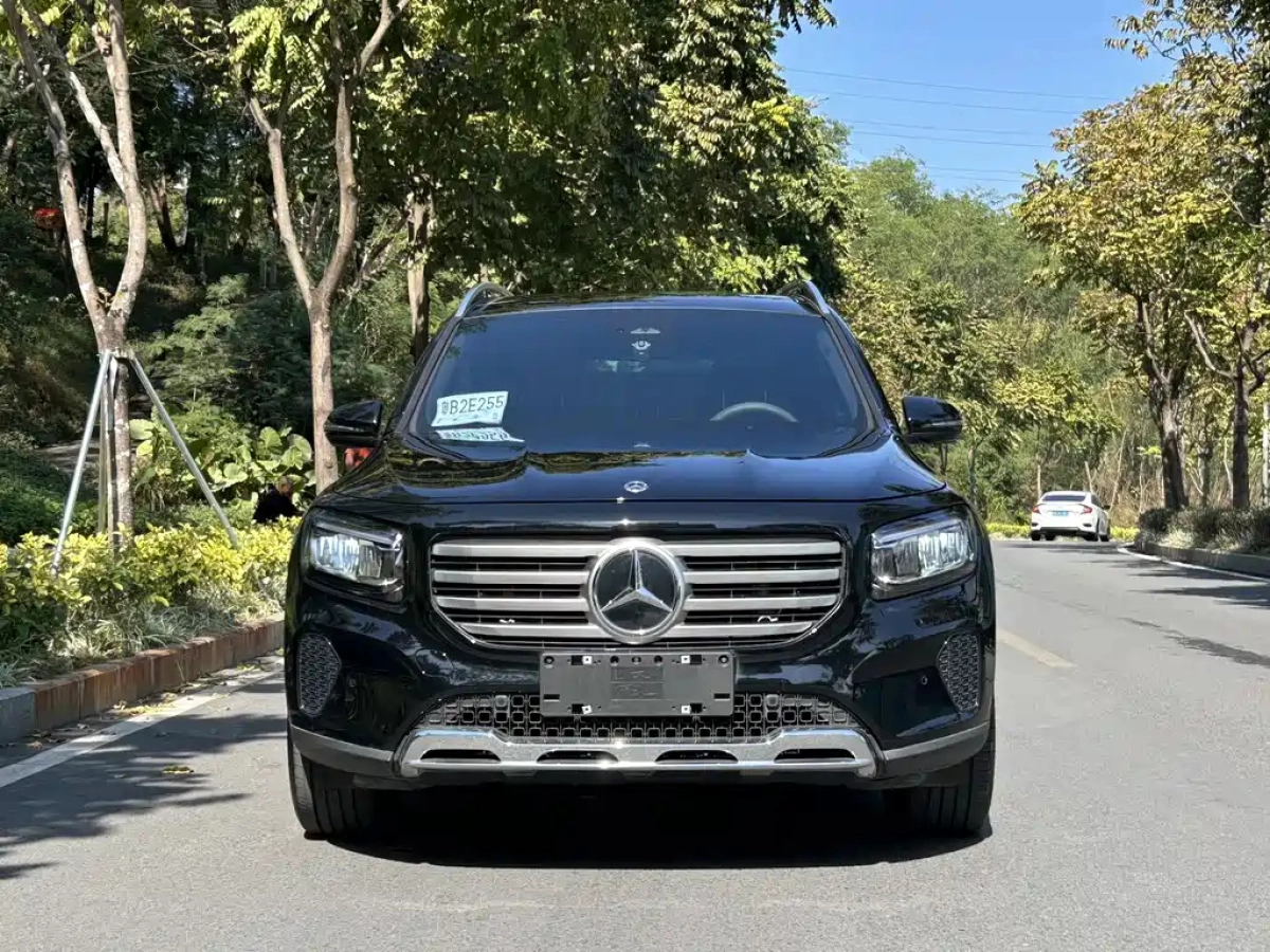 MERCEDES-BENZ GLB