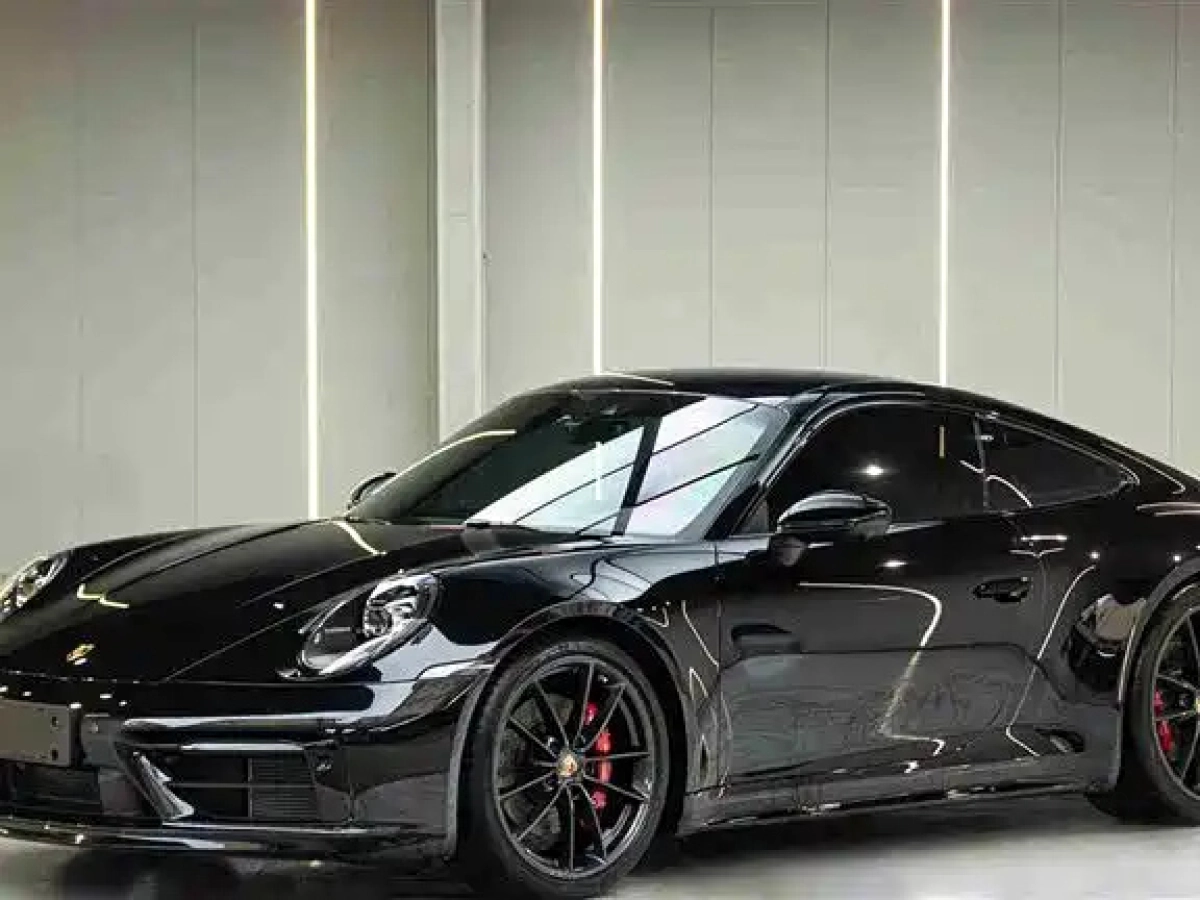 PORSCHE 911  2022