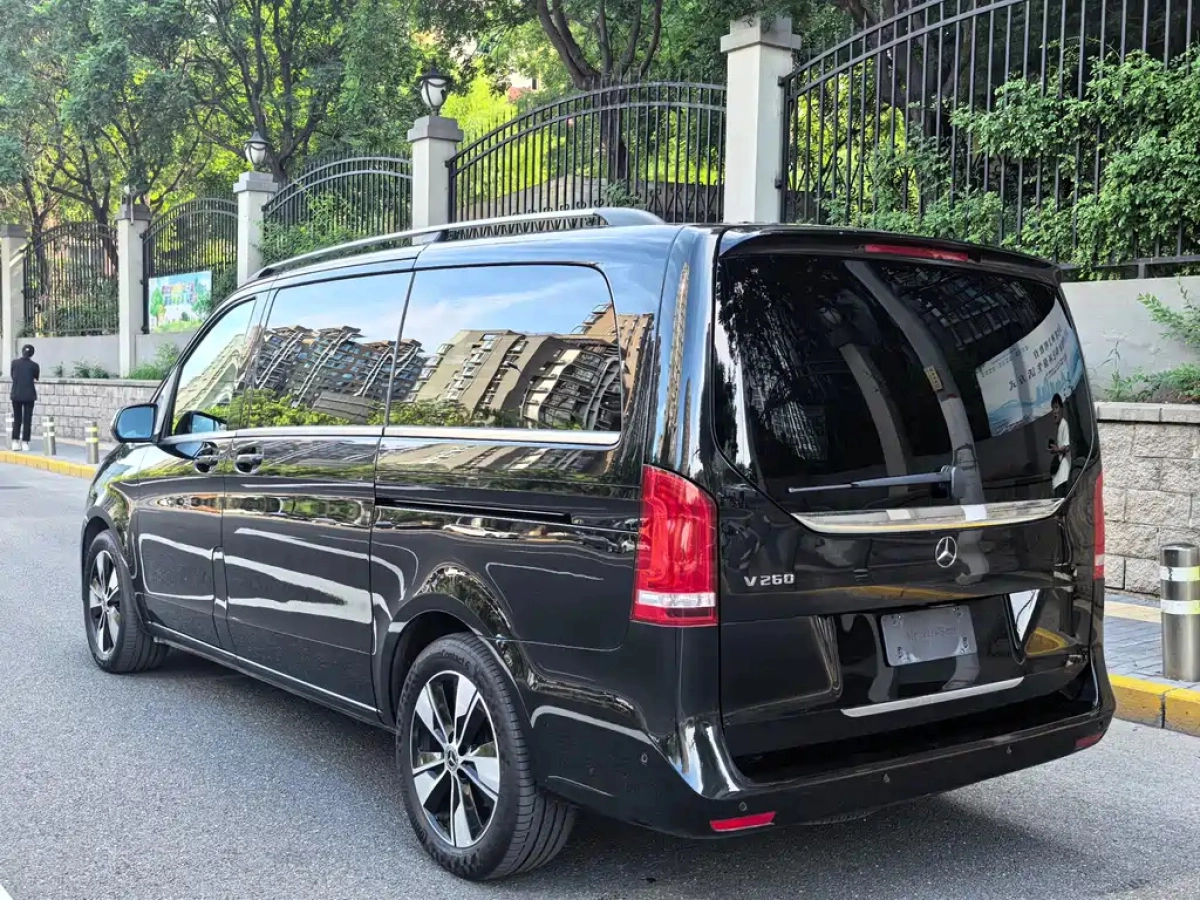 MERCEDES-BENZ V-CLASS