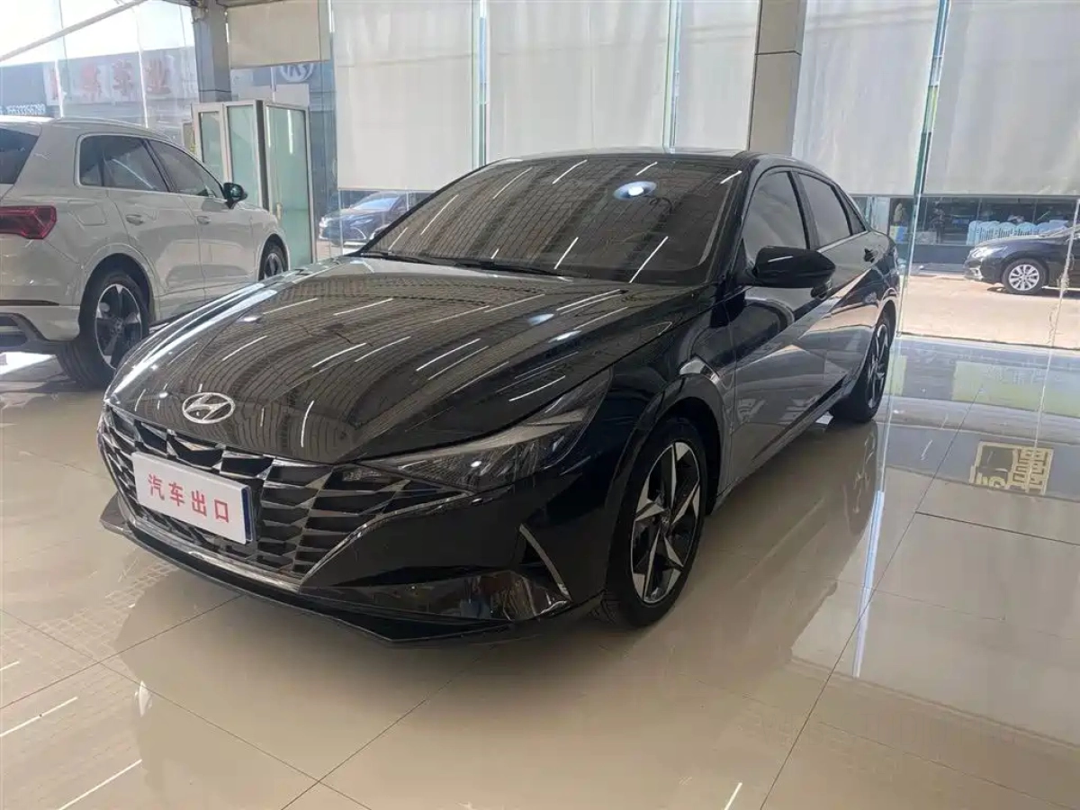 HYUNDAI ELANTRA