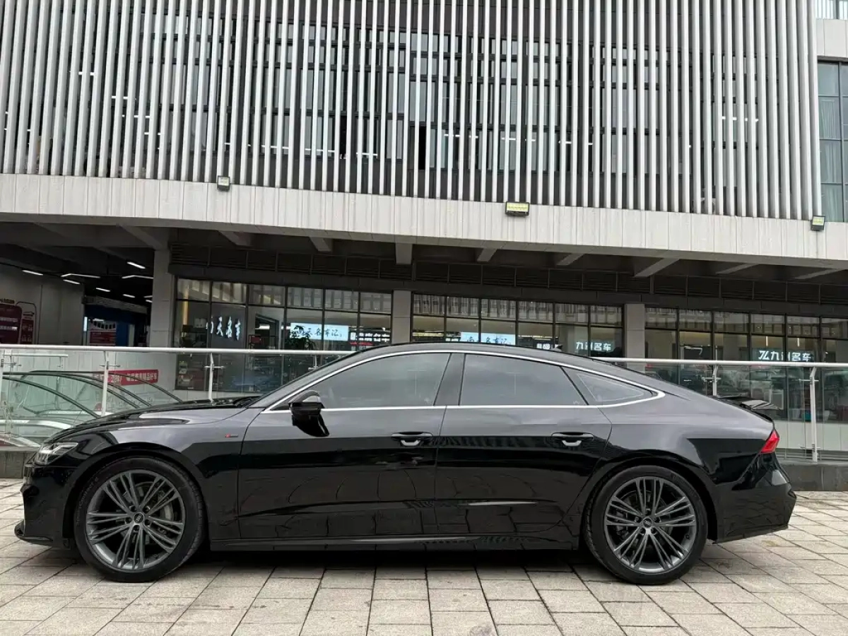 AUDI A7