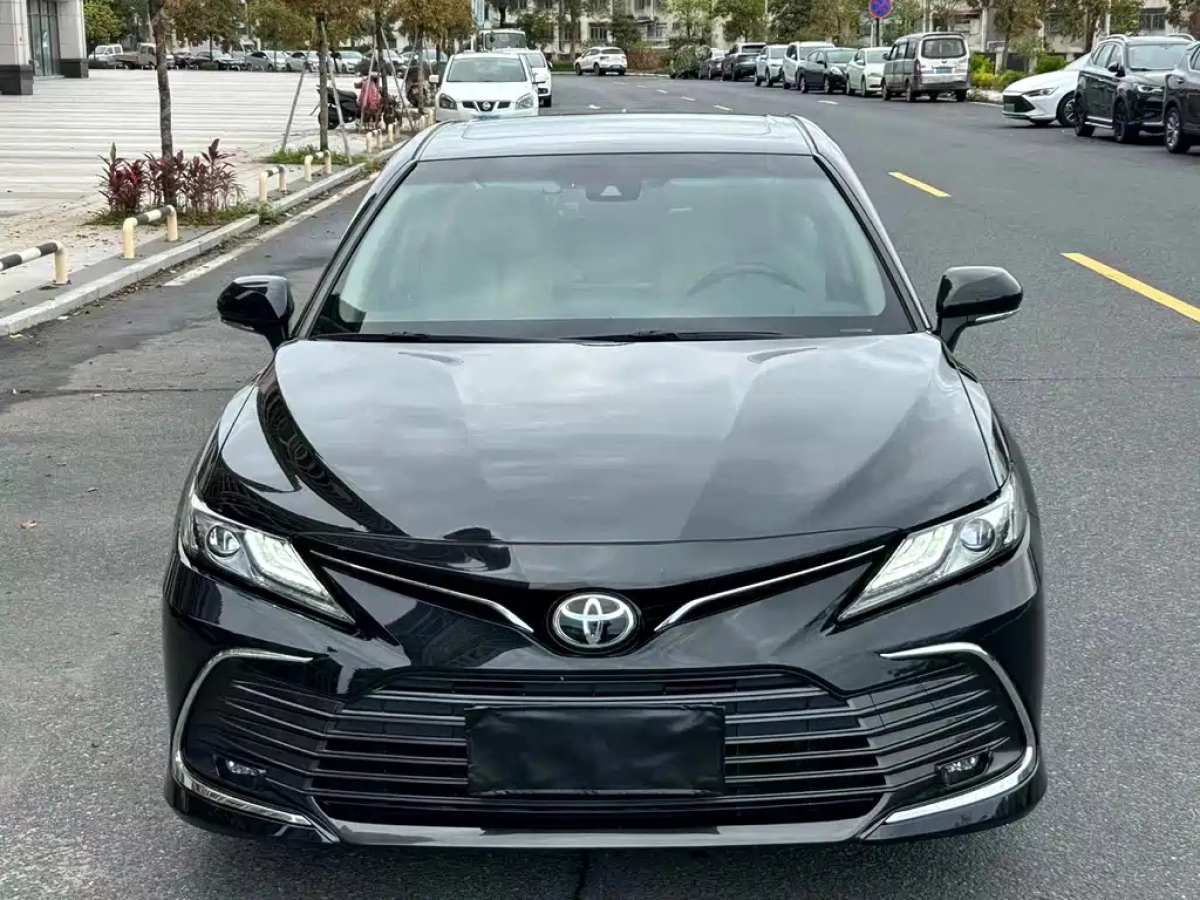 TOYOTA CAMRY