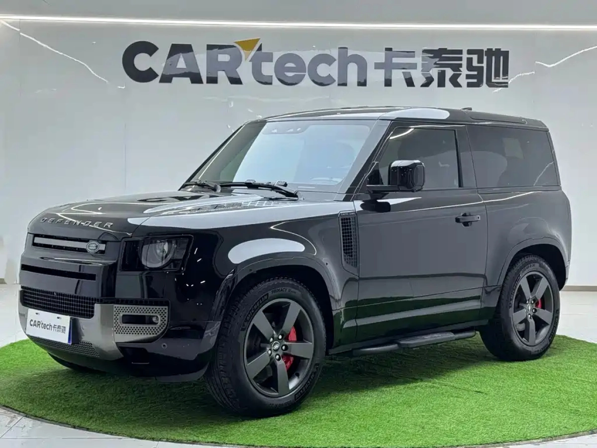 LAND ROVER DEFENDER  2025