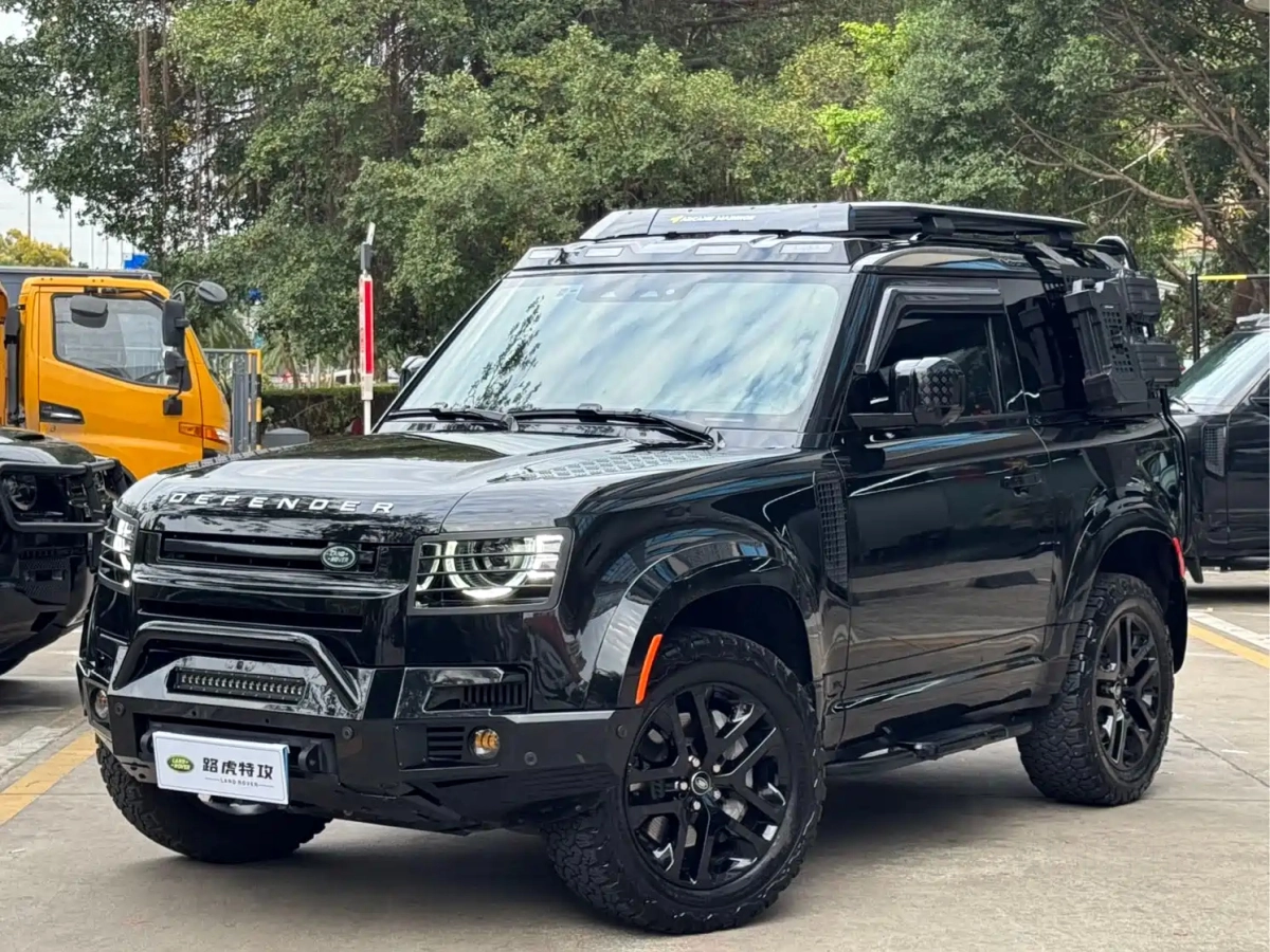 LAND ROVER DEFENDER  2023