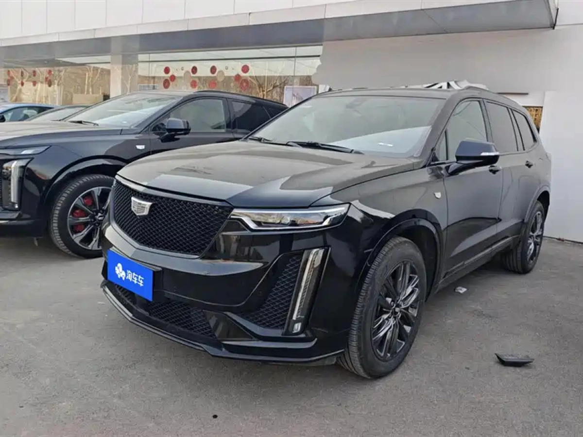 CADILLAC XT6