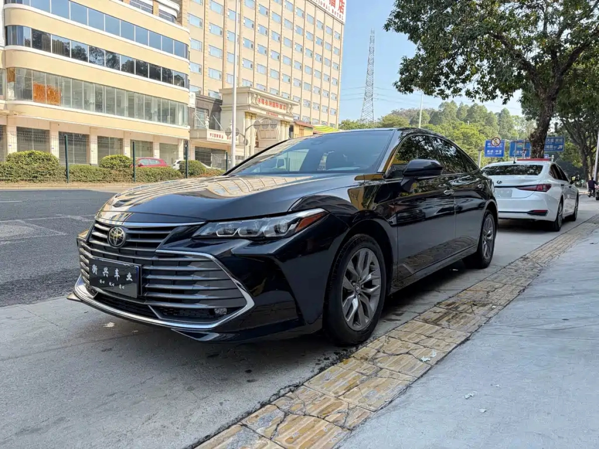 TOYOTA AVALON  2021