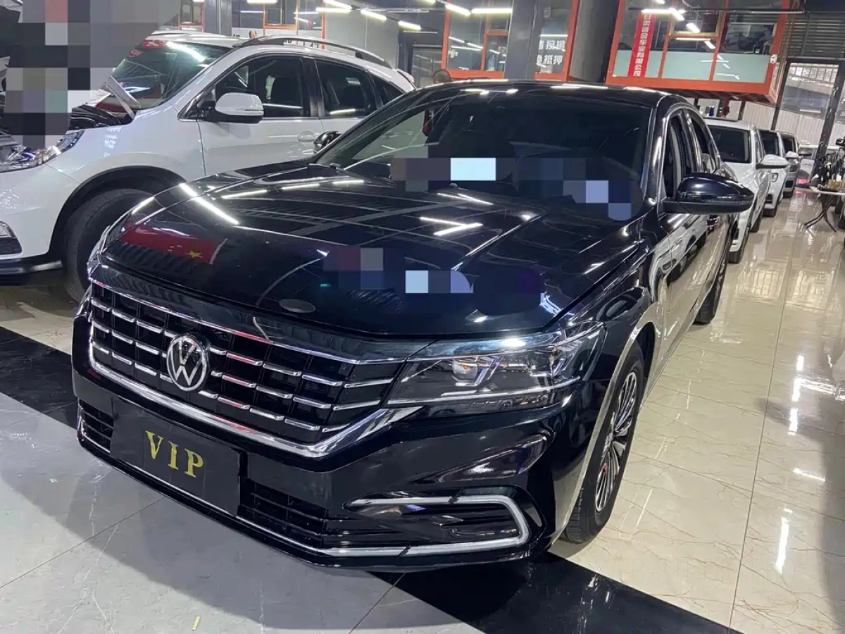 VOLKSWAGEN PASSAT  2021