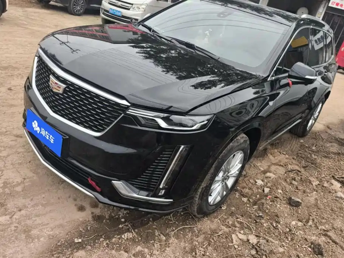 CADILLAC XT6