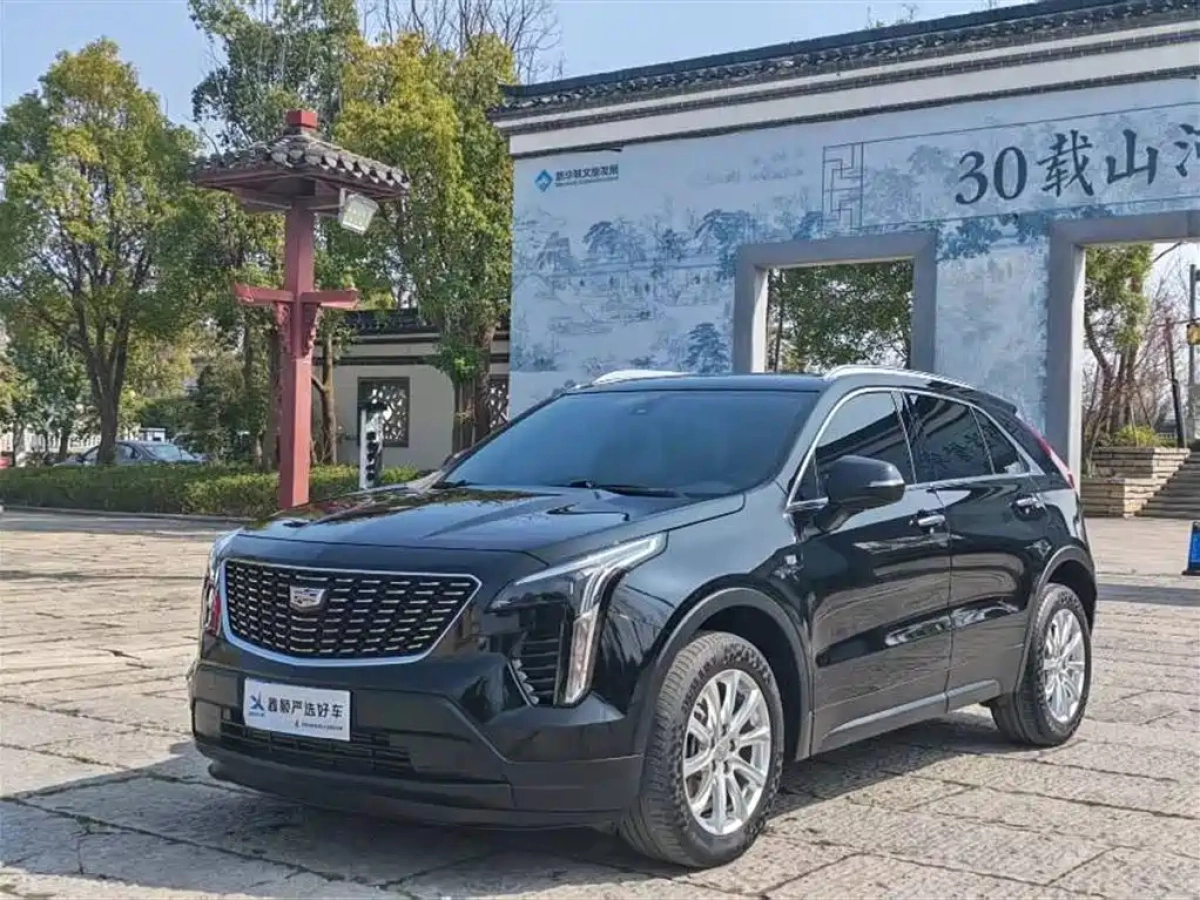 CADILLAC XT4  2021