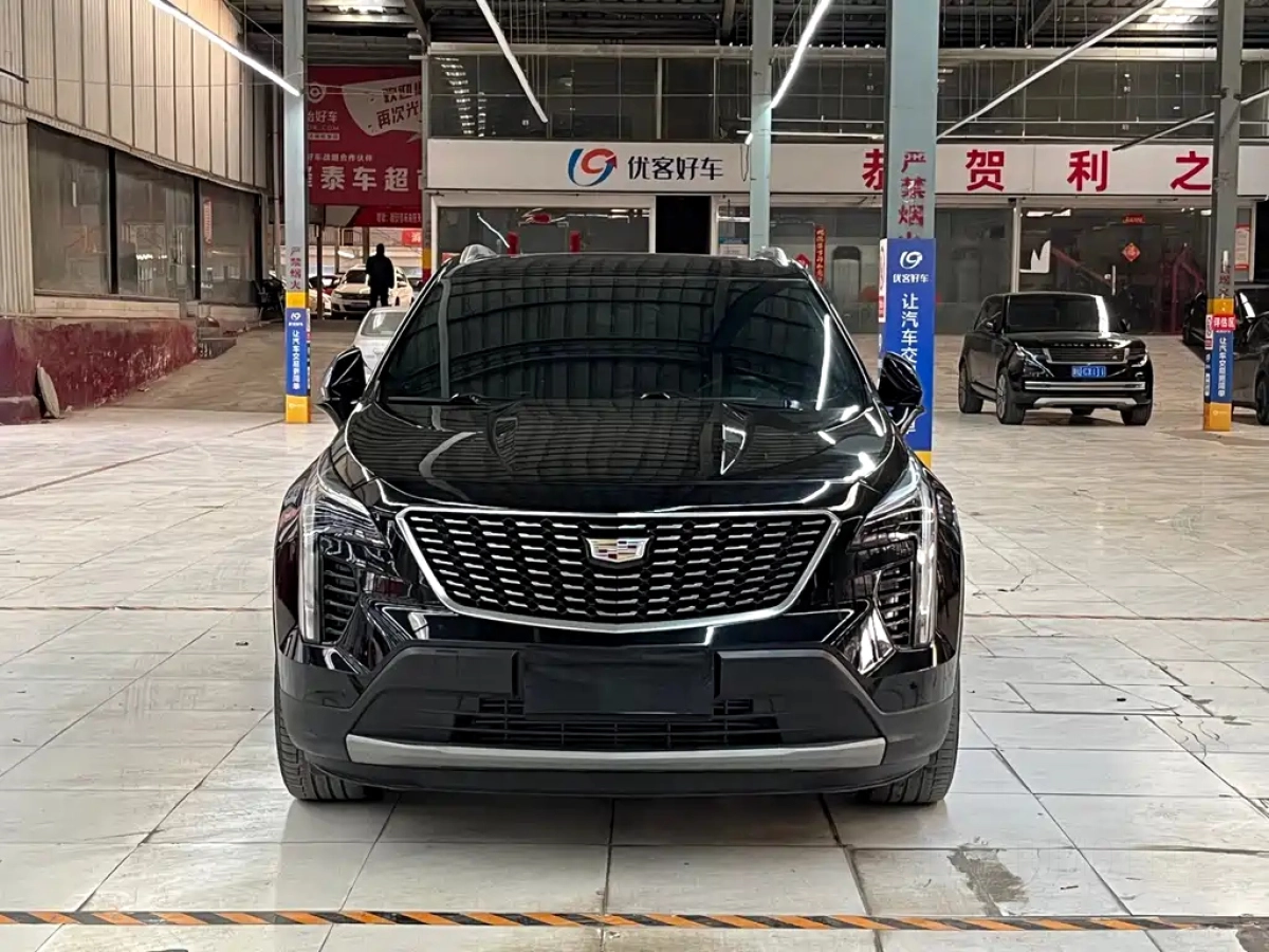 CADILLAC XT4