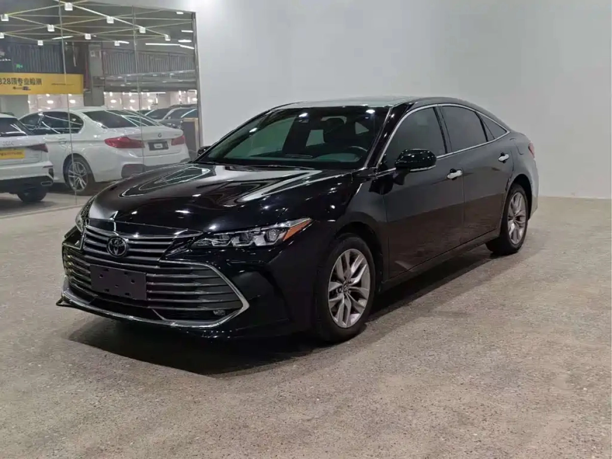 TOYOTA AVALON  2020
