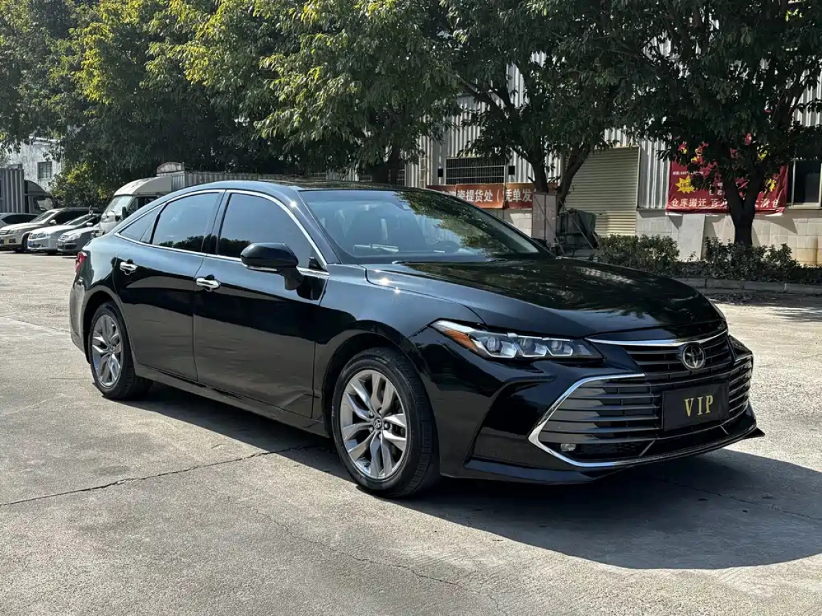 TOYOTA AVALON  2020