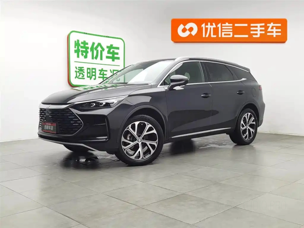 BYD TANG  2024
