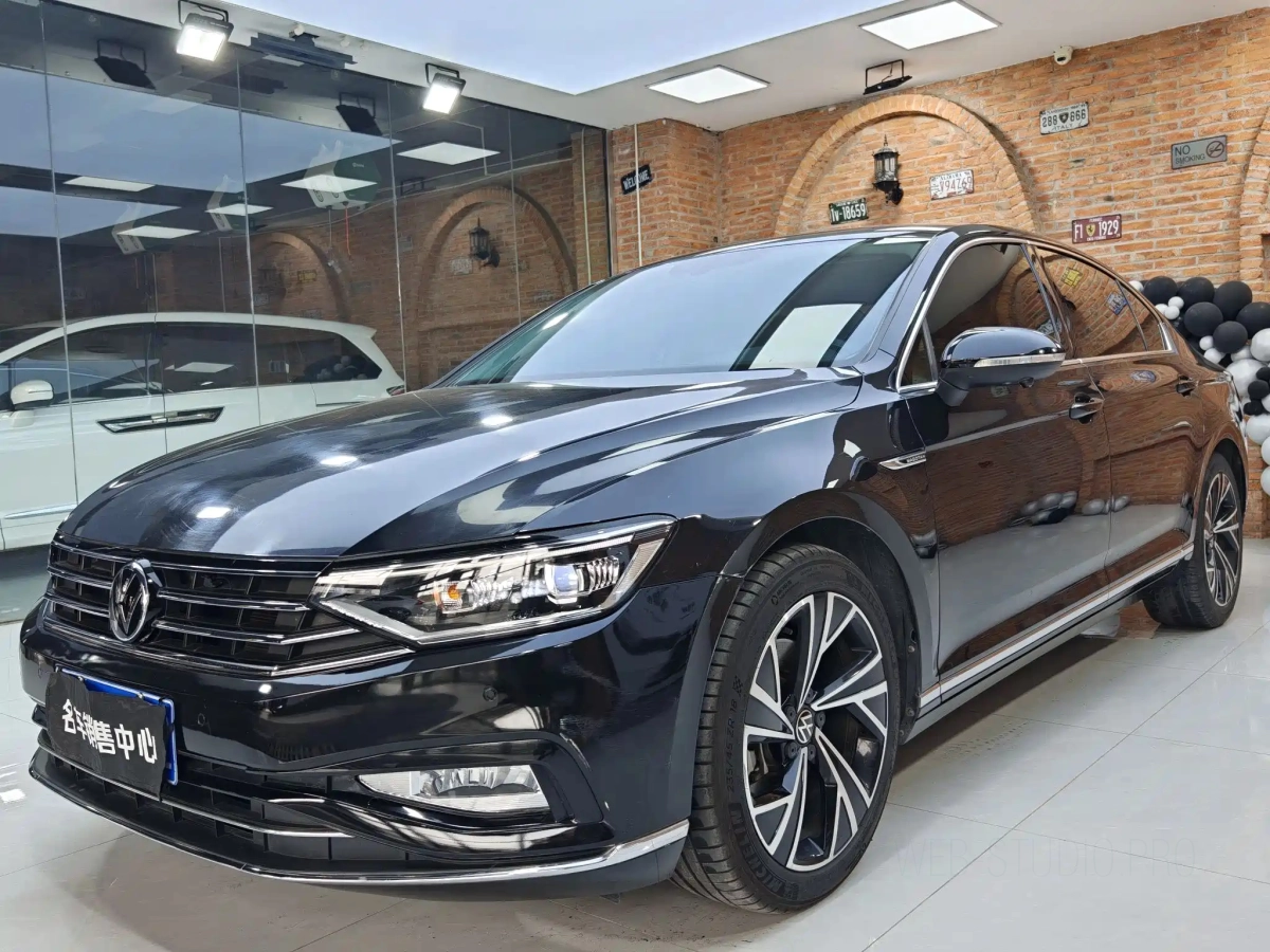 VOLKSWAGEN MAGOTAN  2022