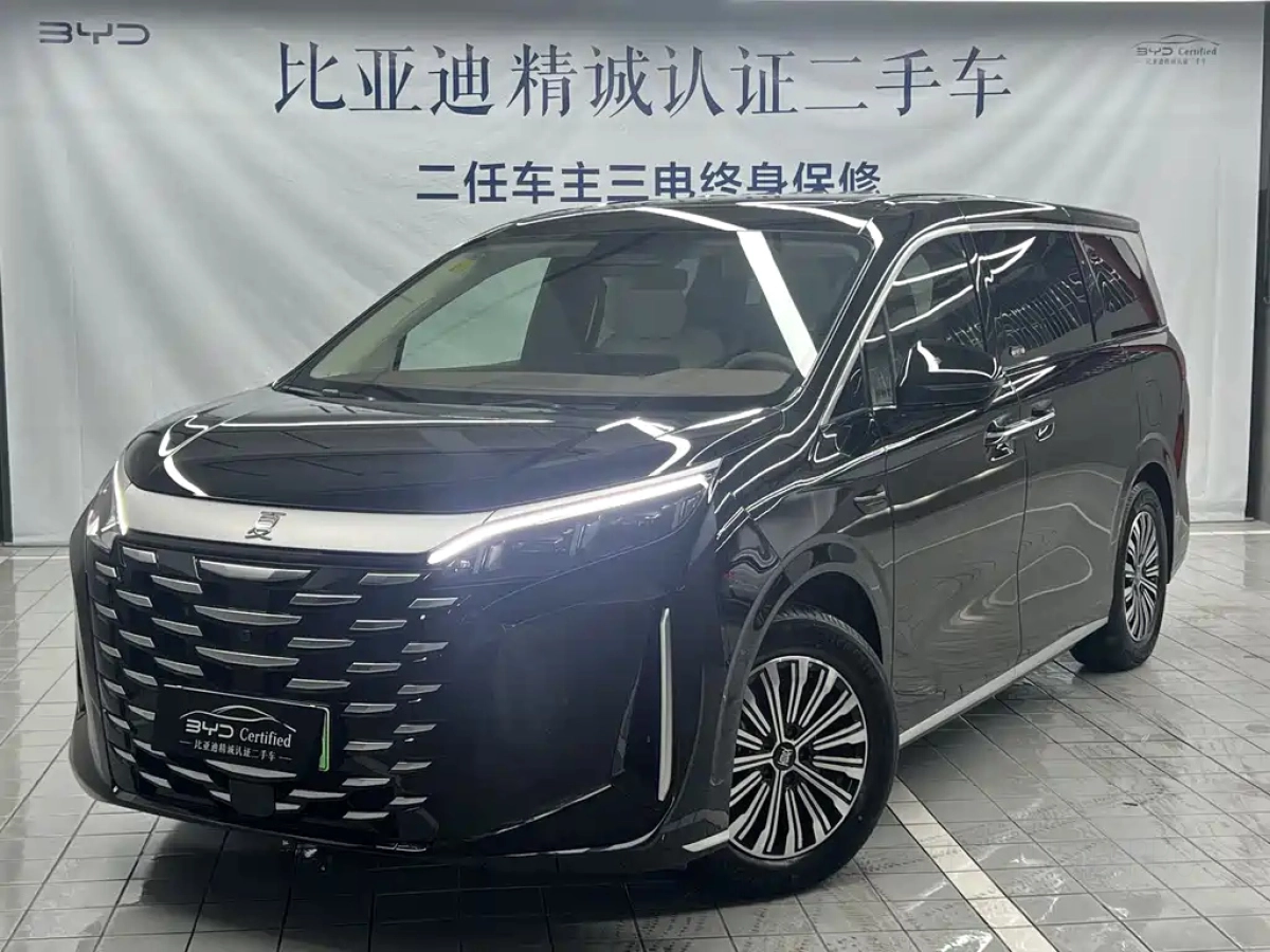 BYD XIA  2025