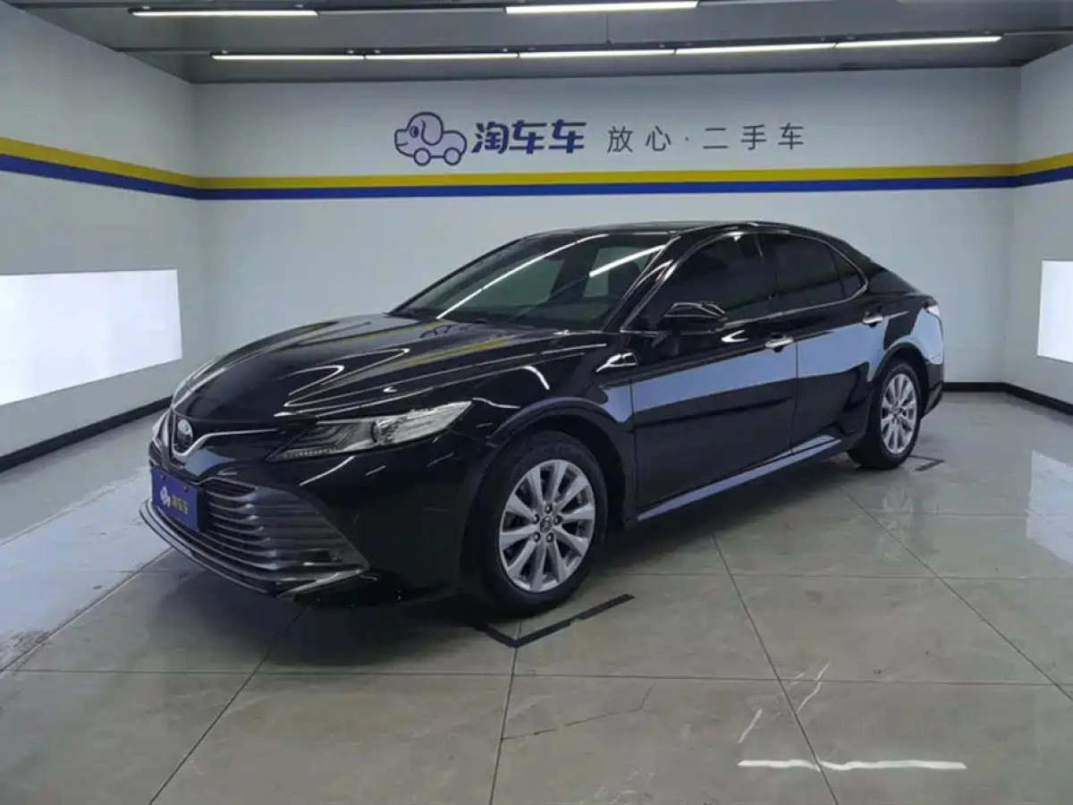 TOYOTA CAMRY  2019