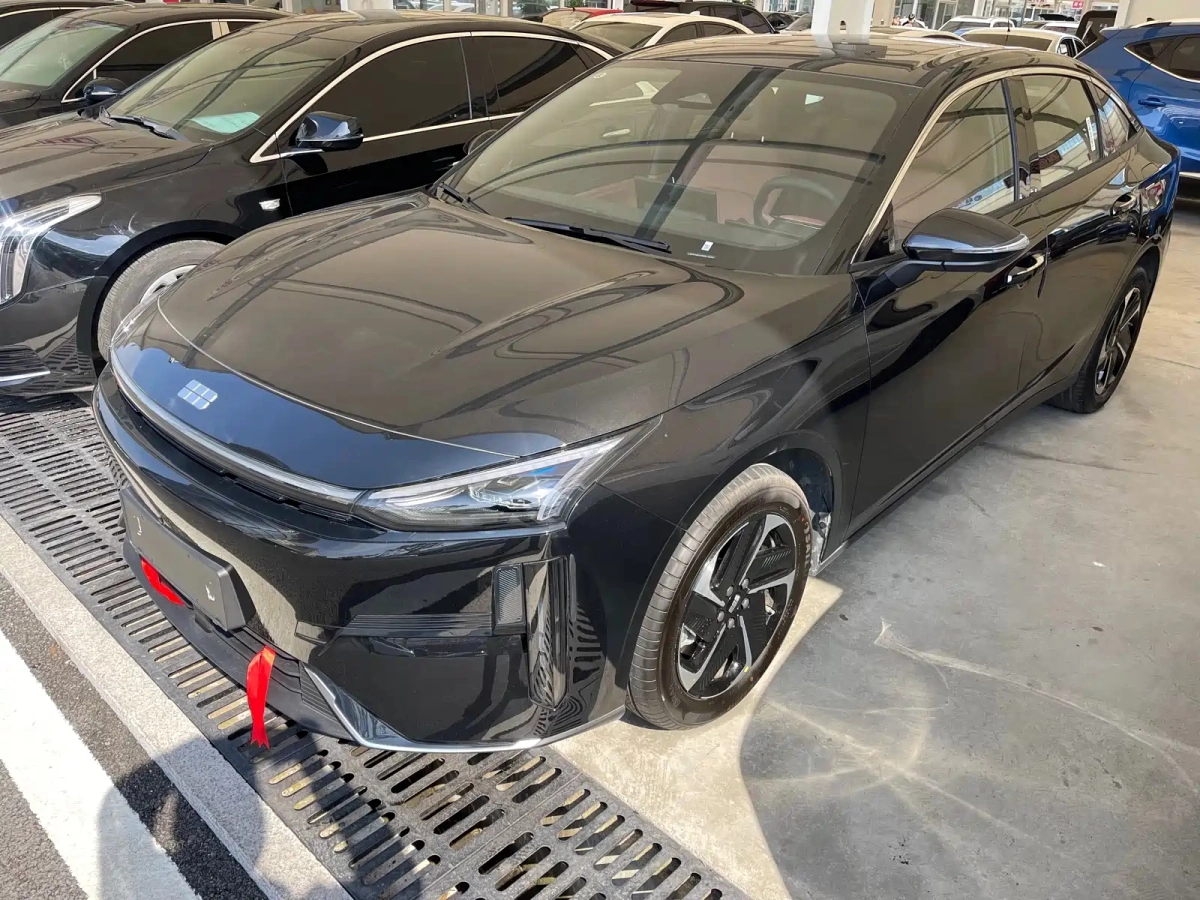 GEELY GALAXY GALAXY L6  2025