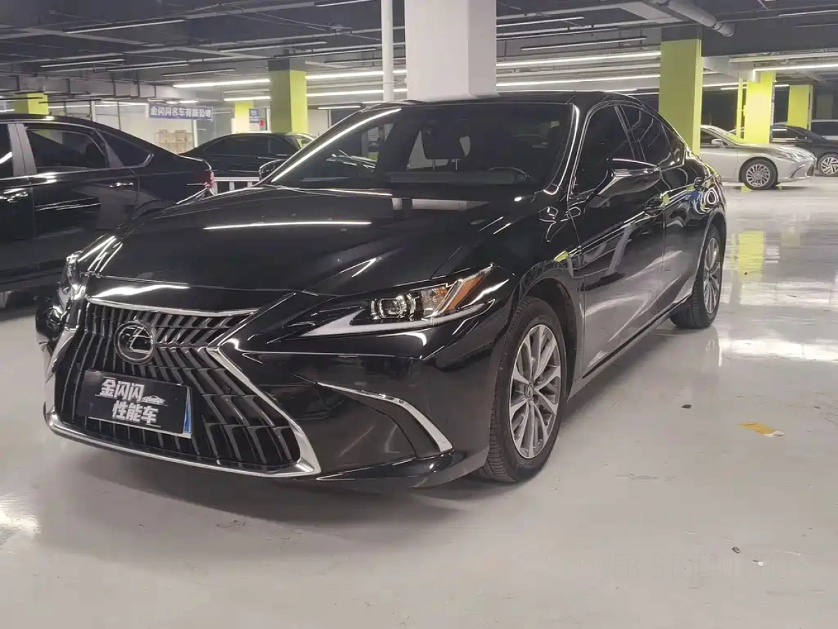 LEXUS ES  2024