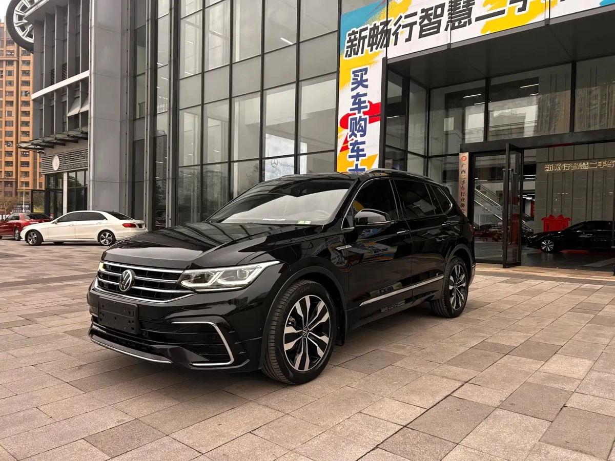 VOLKSWAGEN TIGUAN L  2022