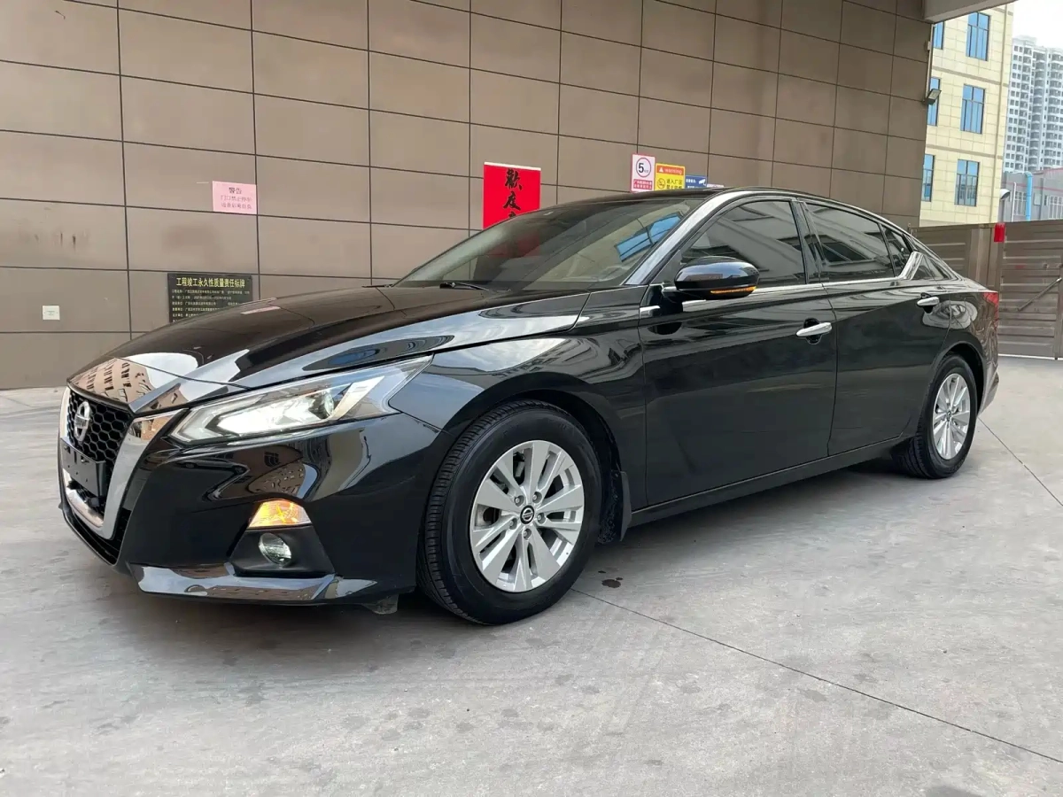 NISSAN TEANA