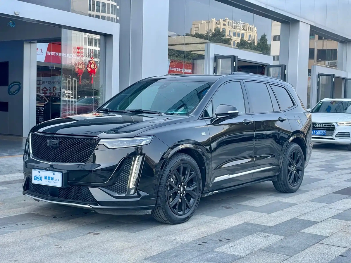 CADILLAC XT6