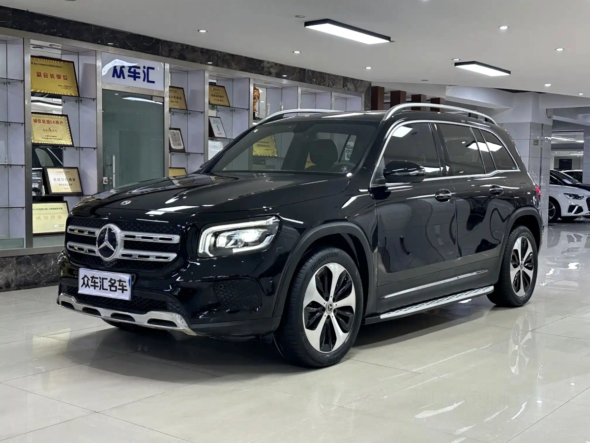 MERCEDES-BENZ GLB