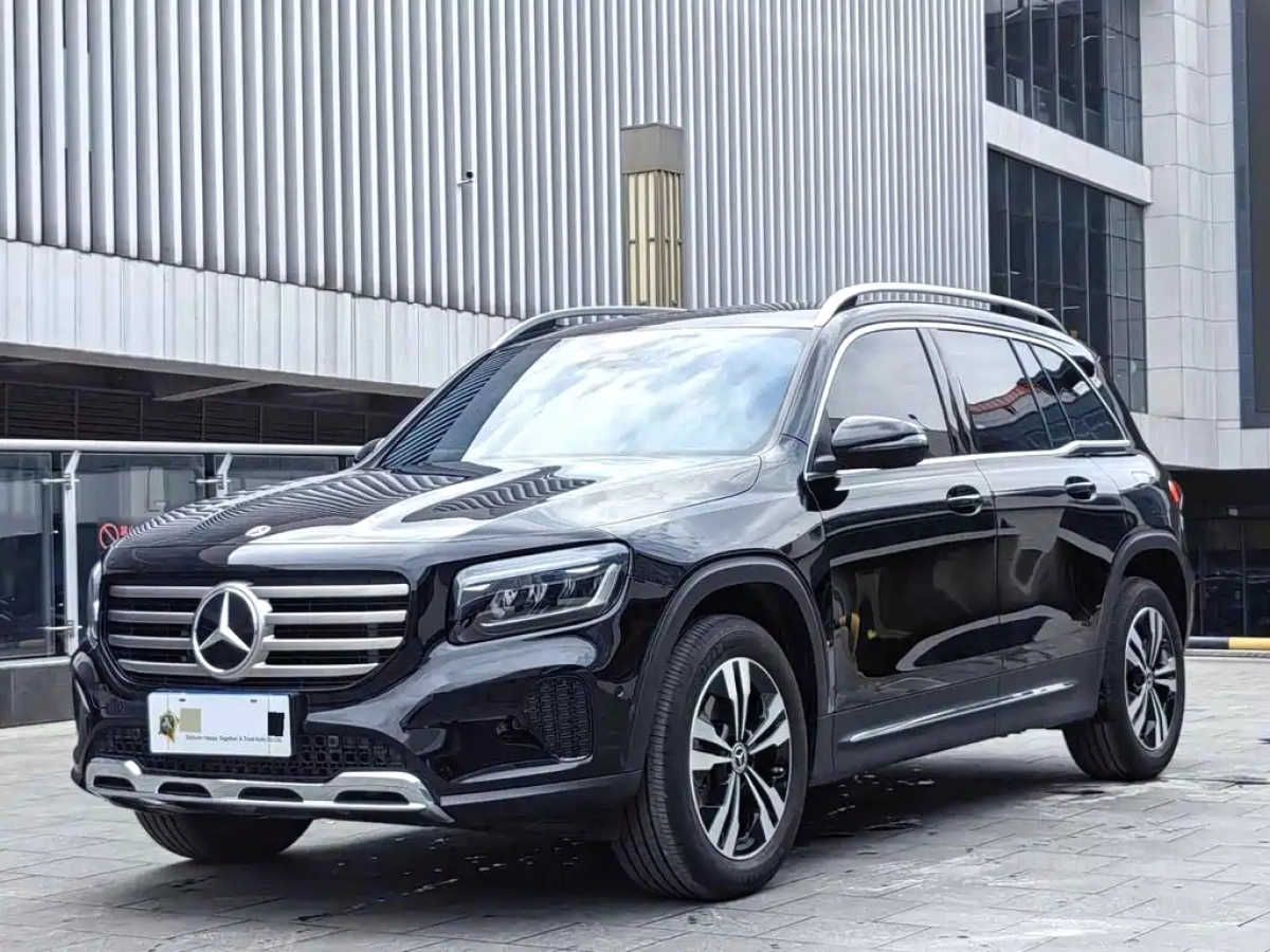 MERCEDES-BENZ GLB  2024